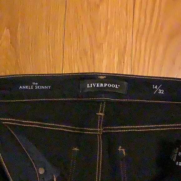 Liverpool Jeans with Front Seam and Split Hem - Picture 7 of 8